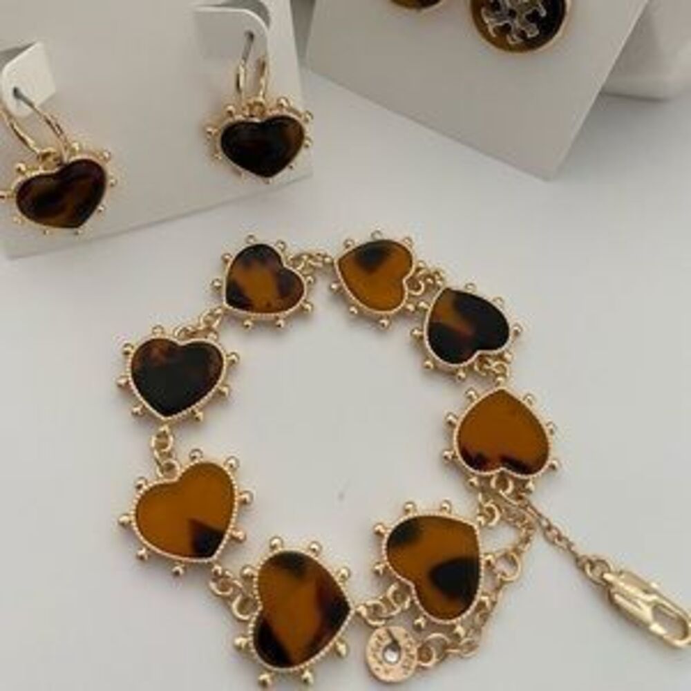 COPY - 🍭NWOT🍭 Tory Burch Heart bracelet brown & g…